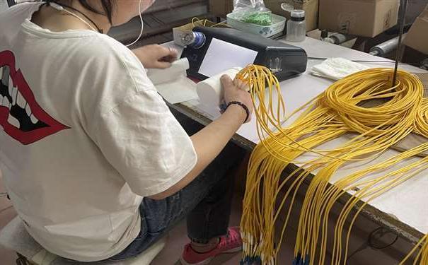 南投县网络工程中几种常用的光纤连接器