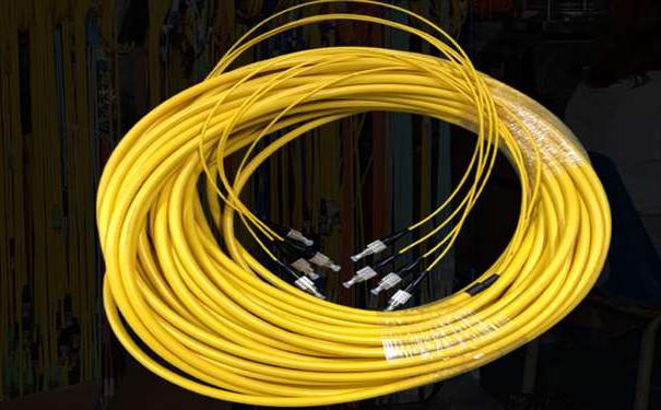 巴彦淖尔市欧孚室内48芯单模束状光缆特点 单元式束状光缆优势有什么